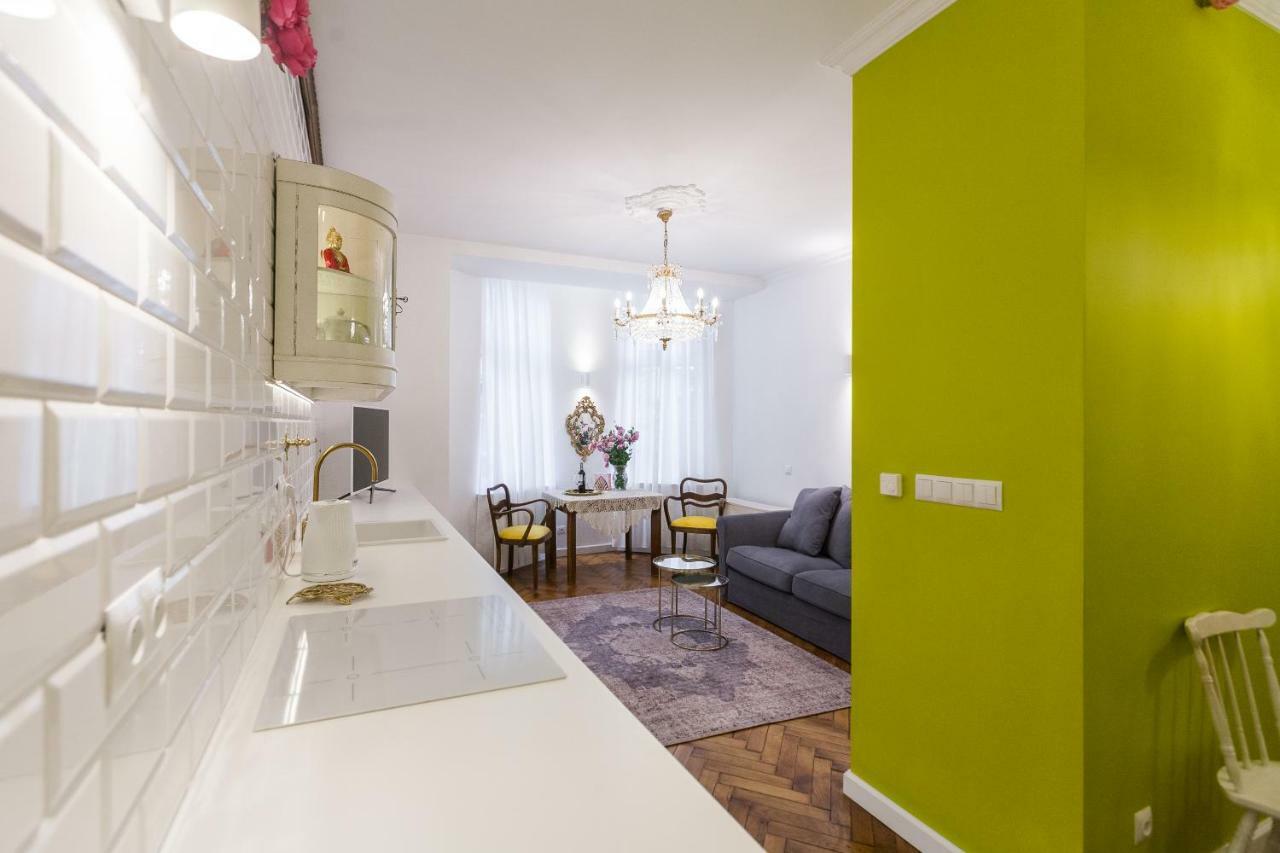 Luxury Apartment Pod Zyrandolem Krasków Exterior foto